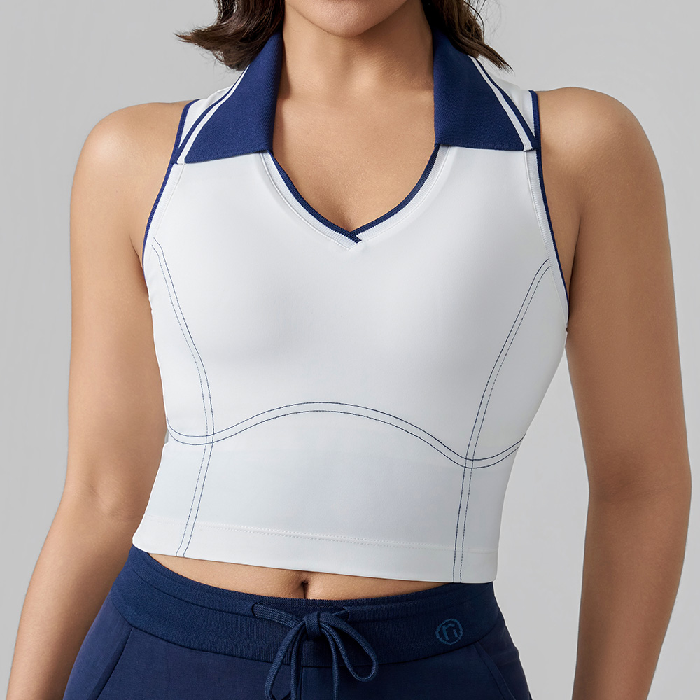 Top corto deportivo con cuello halter
